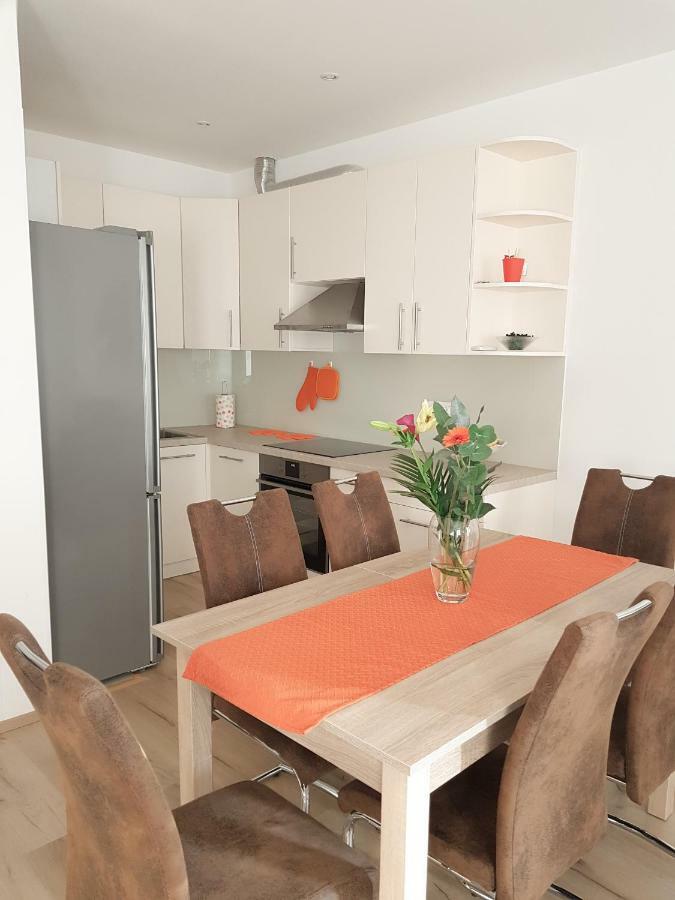 Prenocisca Rusjan Apartment Rence Bagian luar foto