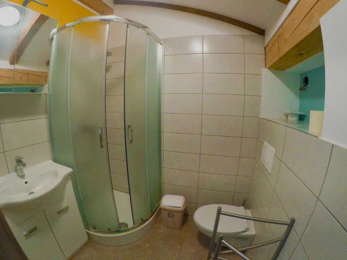 Prenocisca Rusjan Apartment Rence Bagian luar foto